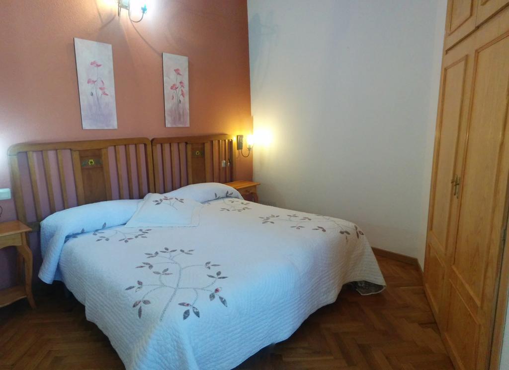 Casa Rural Almanzor 나바레돈다 데 그레도스 외부 사진